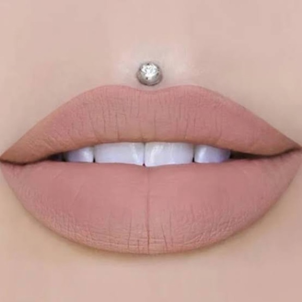 Jeffree Star Cosmetics Velour Liquid Lipstick Mannequin NWB